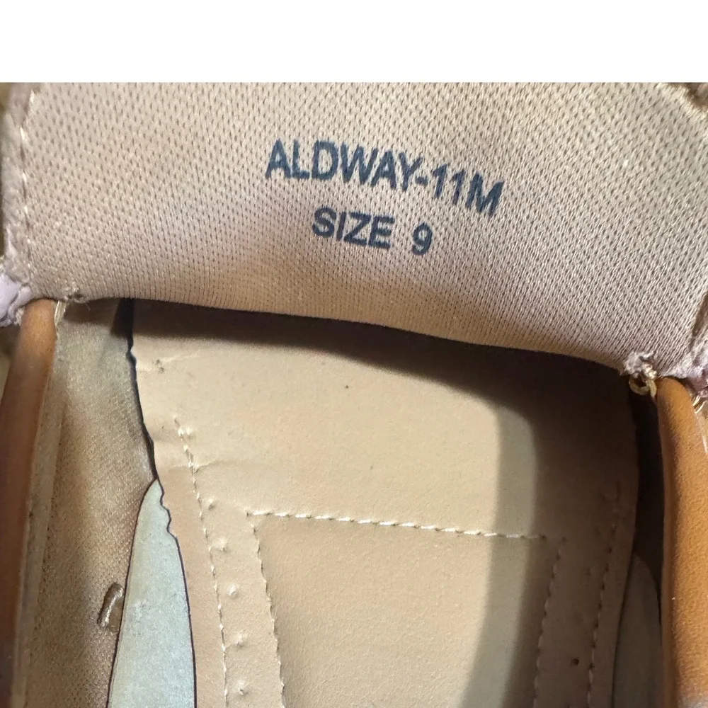 Ecko Unltd Mens Loafers Size 9 Aldway-11M Driving Mocs Tan Brown Metal Bit